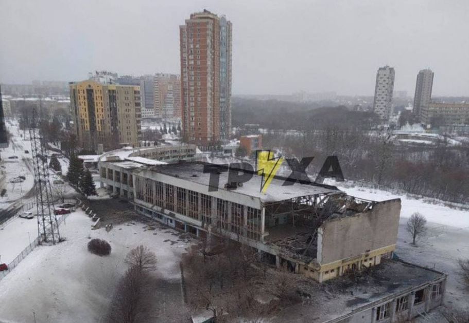 В Харькове авиаударом разрушен спорткомплекс Каразинского университета (фото)