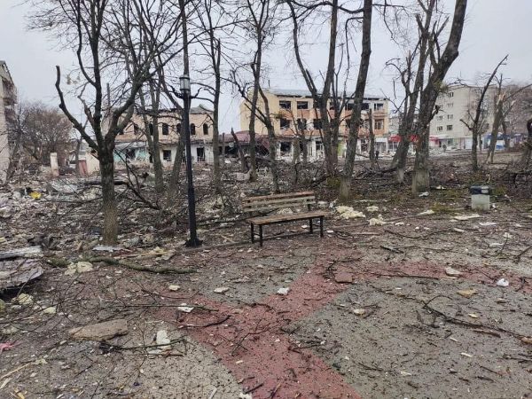 Российские войска пытаются захватить Изюм, город постоянно бомбят - Минобороны