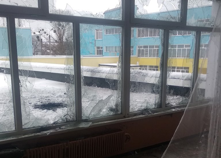 В Дергачах обстреляли лицей, есть жертвы