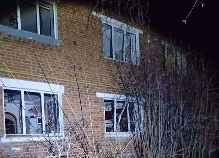 Под Харьковом снаряд попал в жилой дом, среди погибших – ребенок