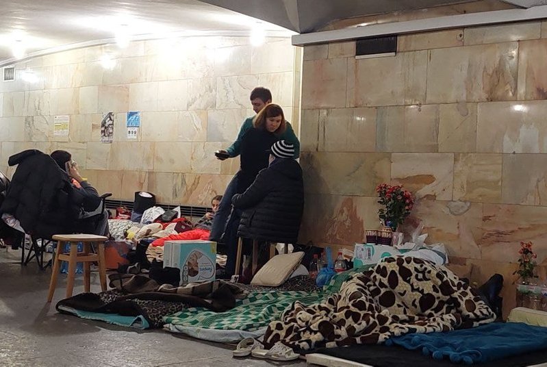 Война в Харькове: как живут люди в метро (фото)
