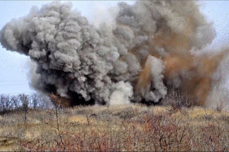 Под Харьковом кассетными бомбами обстрелян поселок: есть жертвы