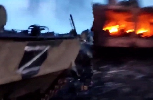 Под Харьковом разбита колонна российской военной техники (видео)