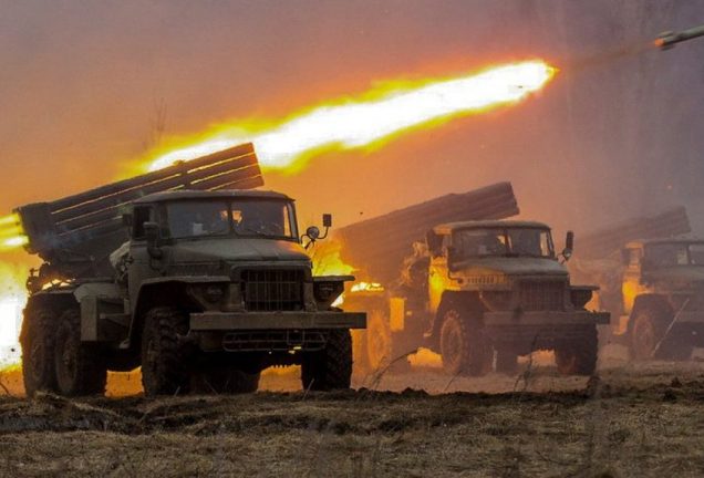 Харьков обстреливают реактивными системами залпового огня
