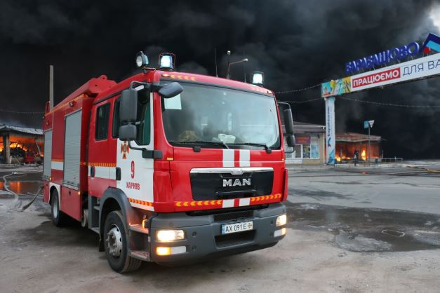 Пожар на Барабашово: горит 7 гектаров, огонь тушат 100 человек