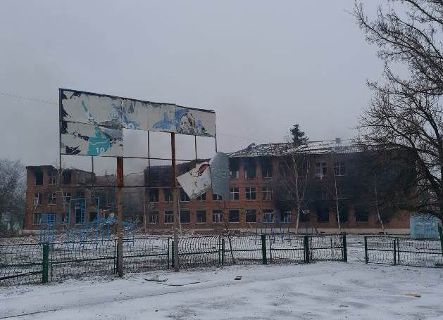 Изюм: погибших хоронят во дворах, списков спасшихся нет