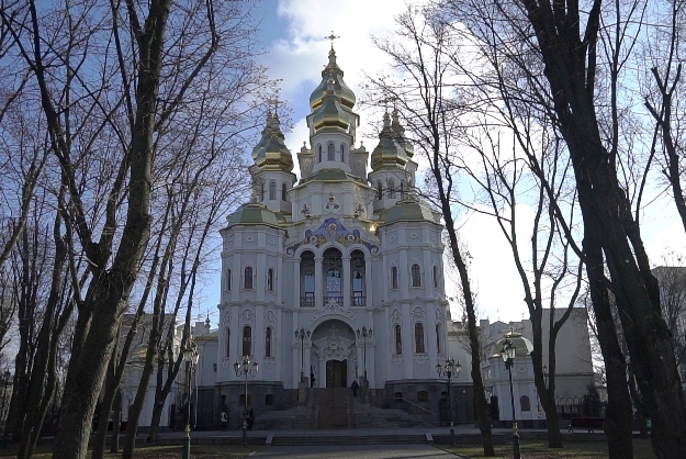В Харькове начинают восстанавливать после обстрелов храм Жен-Мироносиц