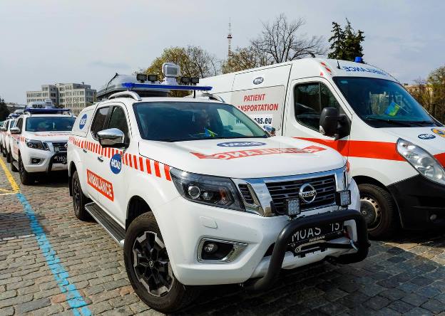 Харьков получил машины скорой помощи повышенной проходимости