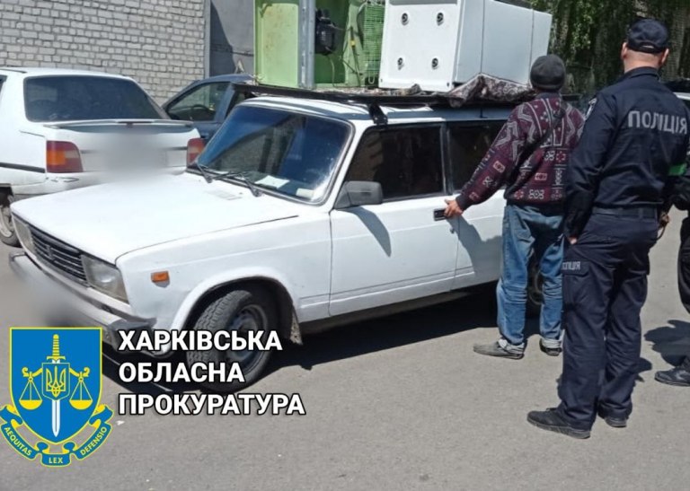 В Харькове активные прохожие помешали угнать машину