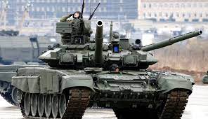 Под Харьковом воюют на трофейном российском танке, который был на параде в Москве