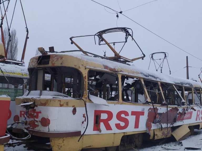 В Харькове обстрелами уничтожена половина трамваев