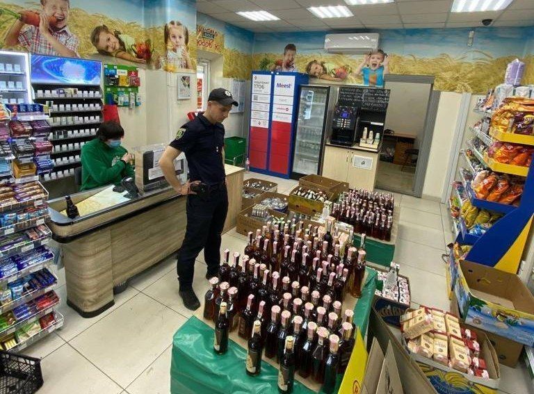 В Харькове накрыли магазин, торговавший крепким алкоголем