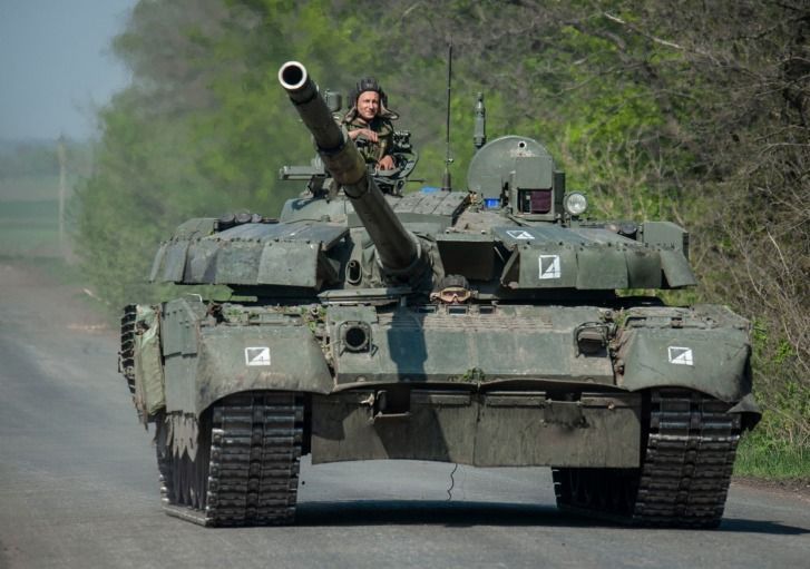 Бойцы ВСУ показали трофейный танк, на котором воюют в Изюмском районе