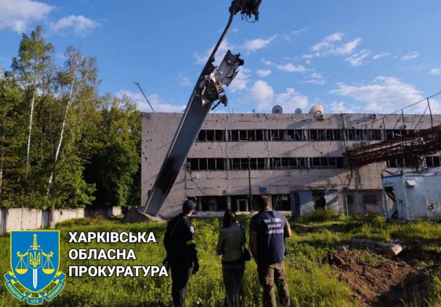 В Харькове собирают доказательства российских обстрелов телевышки (фото)