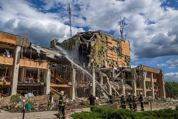 Как выглядит Дом культуры в Лозовой после ракетного удара
