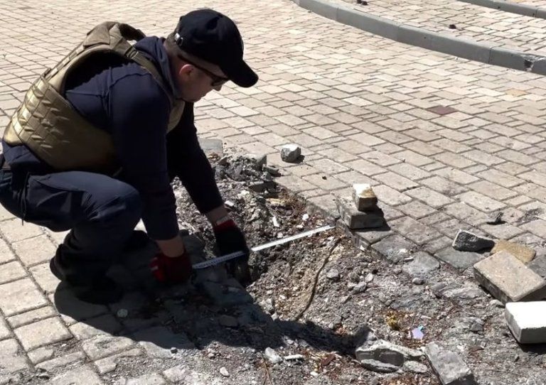 В парке Горького собирают доказательства российских обстрелов: видео
