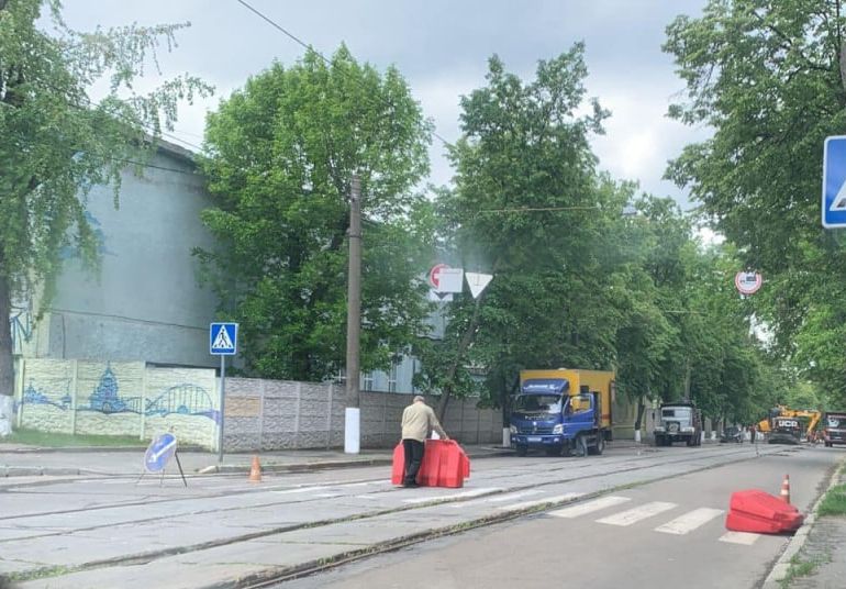 В центре Харькова демонтируют трамвайные рельсы (фото)