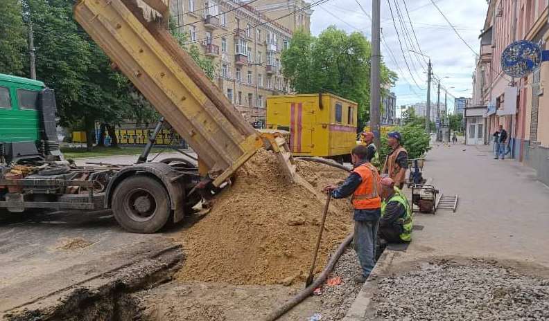 В Харькове продолжают восстанавливать подачу воды горожанам