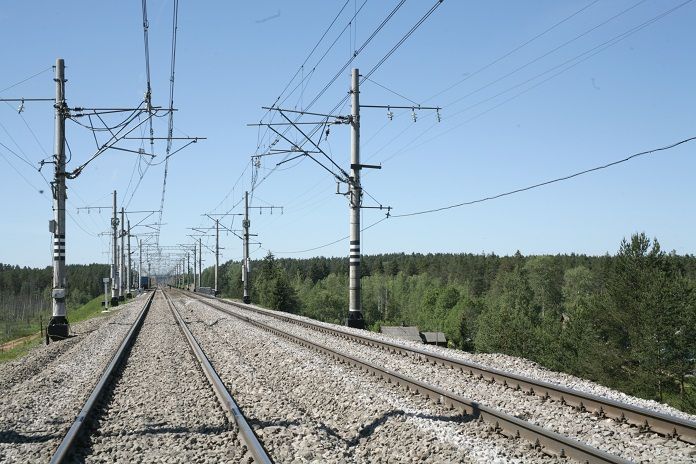 На железных дорогах Харьковской области воруют контактные сети