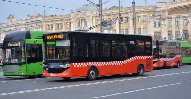 В Харькове запускают еще один троллейбус и еще один автобус; маршрут с ХТЗ - отменяют