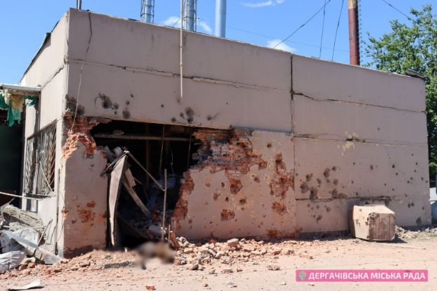Обстрел Дергачей: погиб человек, разрушены дома (фото)