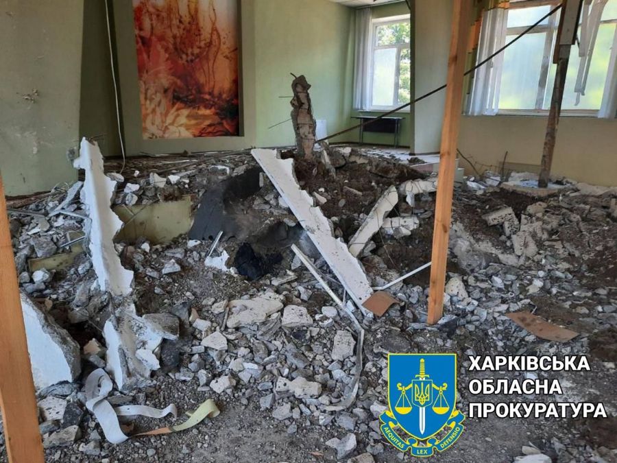 Войска РФ обстреляли школу в Харькове четыре раза (фото)