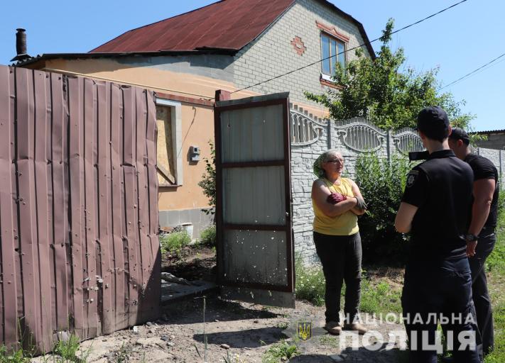 Задело 22 дома: как выглядит Безлюдовка после обстрелов (фото, видео)