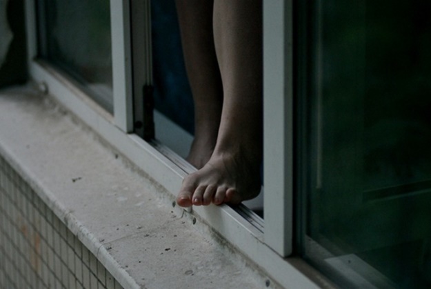 В Харькове девочка сбежала от бабушки через окно