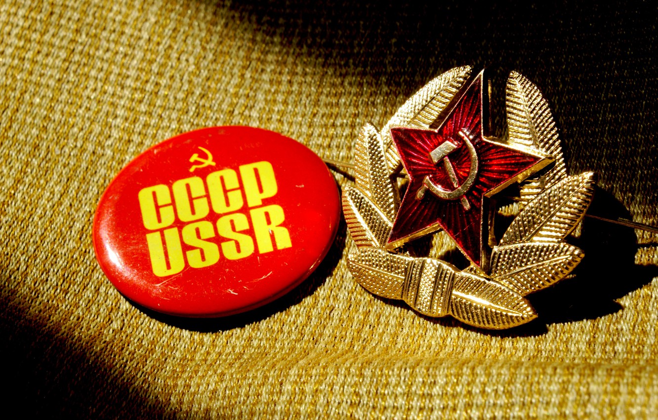 Парень из Харькова на Западной Украине отказывался снимать значок с эмблемой СССР