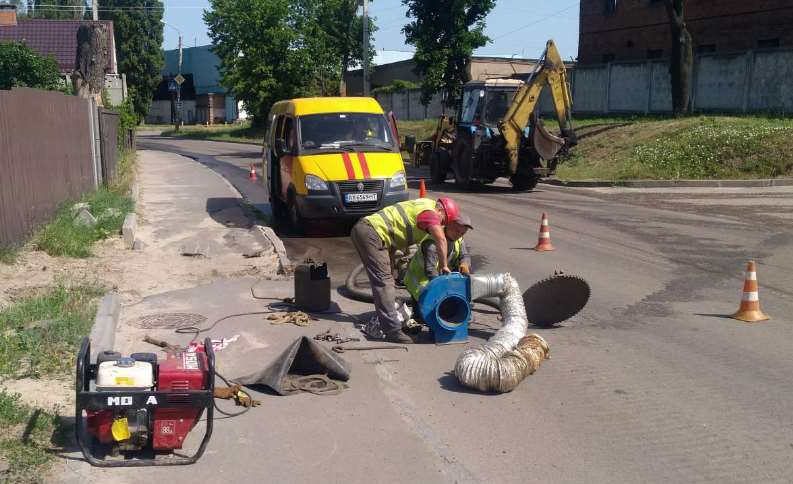 За сутки коммунальщики  устранили шесть повреждений на харьковских водоводах