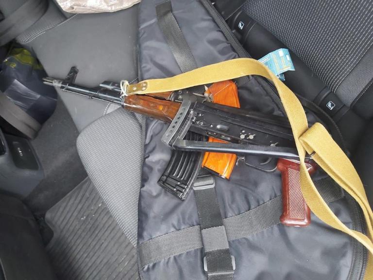В Харьковской области пограничники поймали нарушителя с оружием