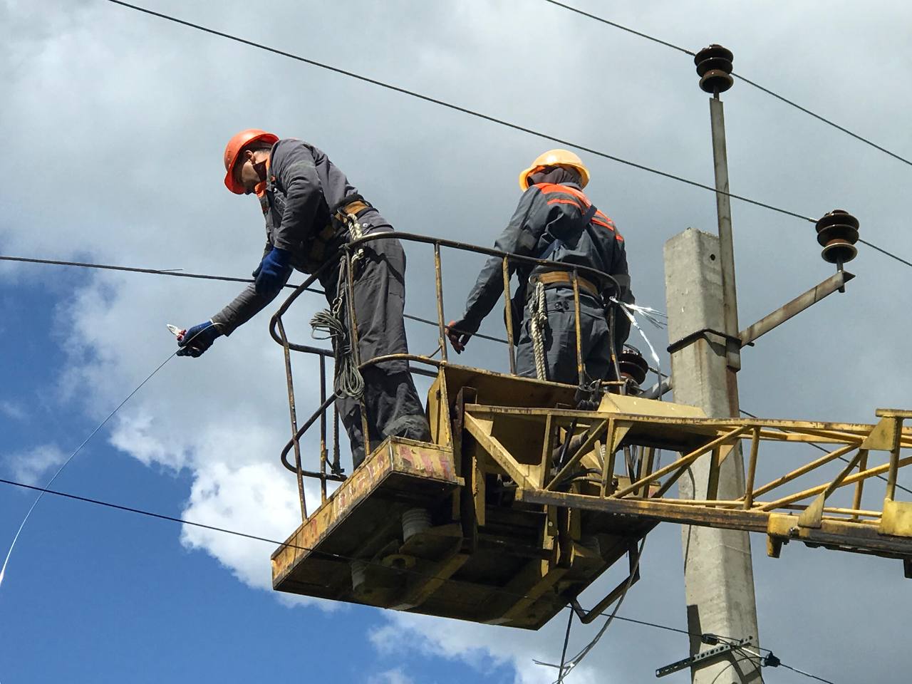 Енергетики знову повернули світло після обстрілу на Харківщині