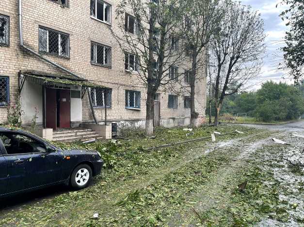 Ранковий обстріл Харкова з артилерії: фото наслідків