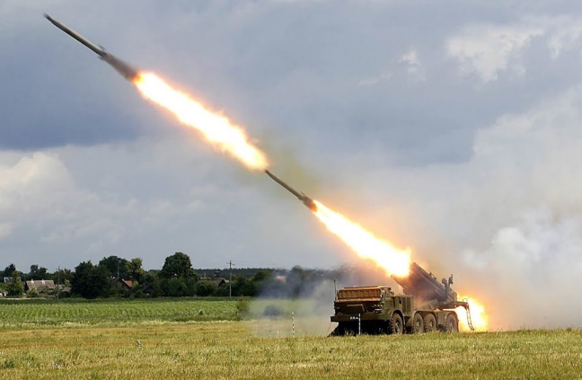 Артилерія, танки та РСЗВ: російські військові вели обстріли Харкова та області - Генштаб