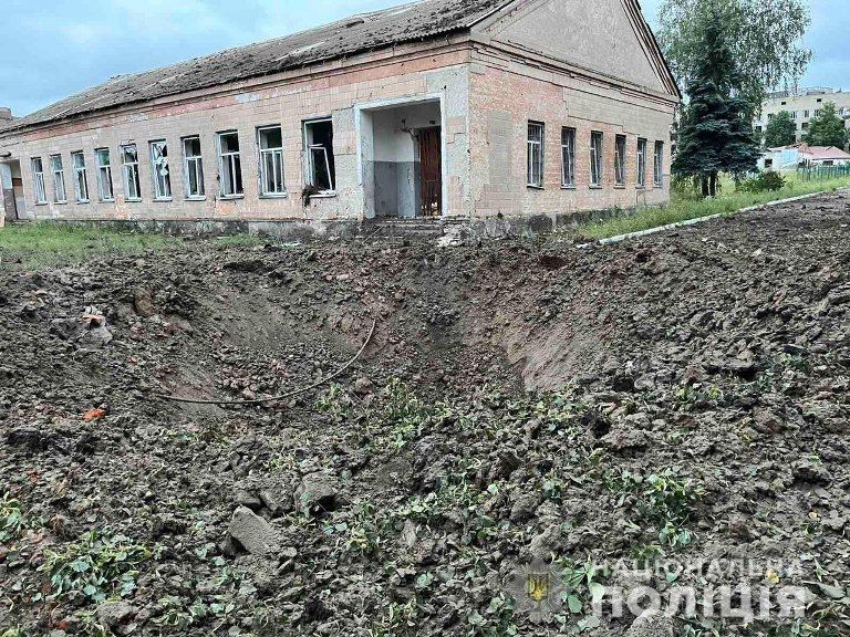 Ракетный удар по Шевченковскому району: фото последствий