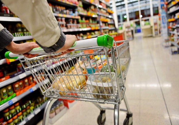 Несмотря на обстрелы: как в Харькове работают супермаркеты и аптеки (список)