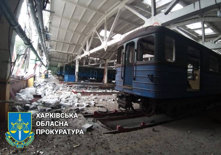Ракетный удар по депо харьковского метро: фото последствий
