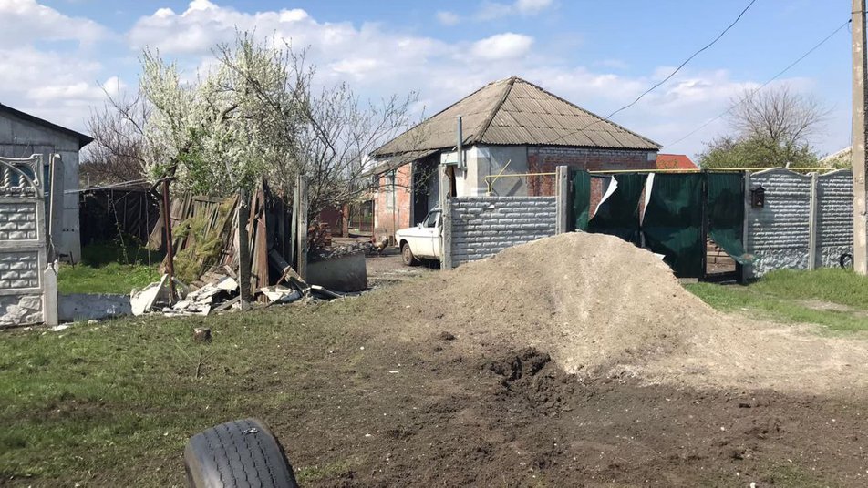 В селе под Харьковом, которое постоянно обстреливается, остаются многодетные семьи