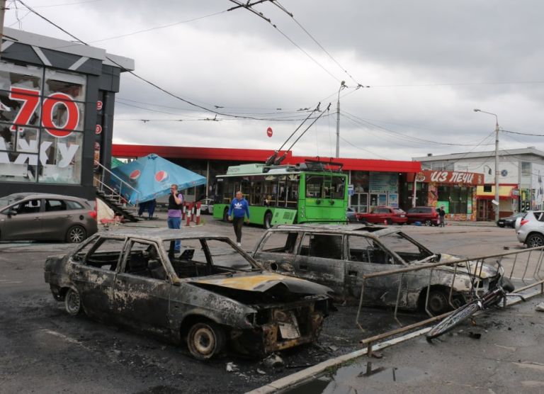 Ранковий обстріл Харкова: фото з місця подій