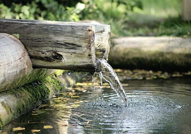 Харків'янам не радять пити воду з джерел