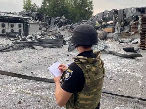 Ракетний удар по Чугуєву: зруйновано житловий будинок та громадянську інфраструктуру (фото)