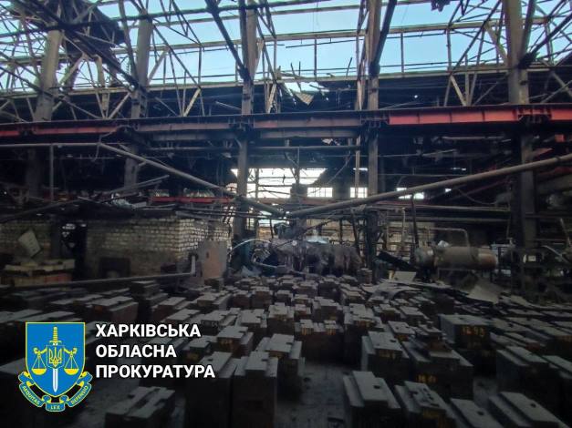 В Харькове ночным ракетным ударом разрушен завод (фото)