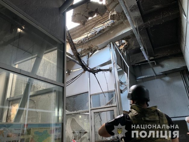 Российским обстрелом в Харькове поврежден объект инфраструктуры: фото