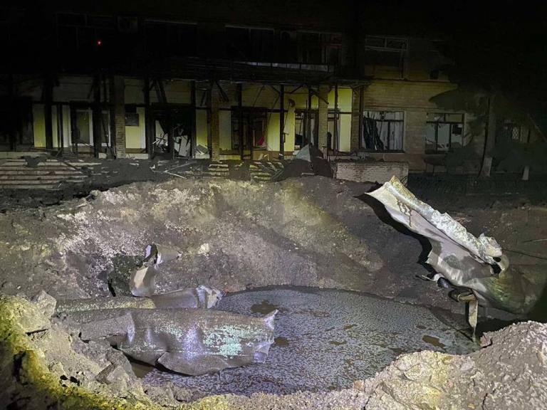 Армия РФ ночью обстреляла Харьков: повреждены дома и коллежд