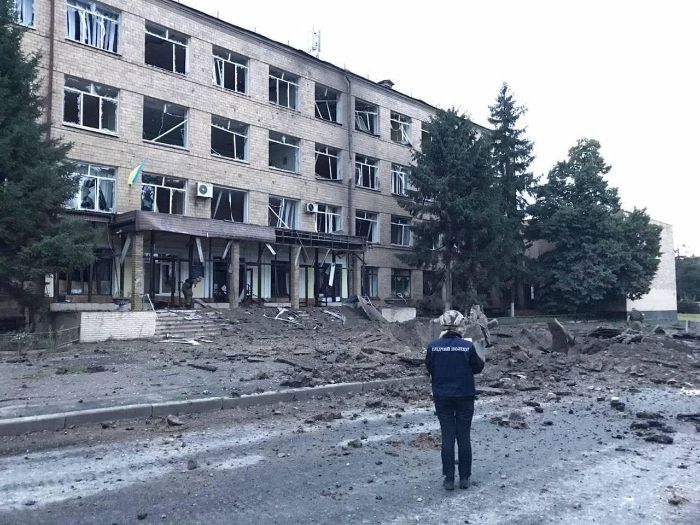 Харьков был обстрелян ракетами С-300:  фото с места событий