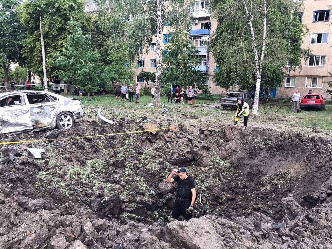 Армія РФ завдала ракетного удару по Зміївській громаді: є постраждалі (фото)