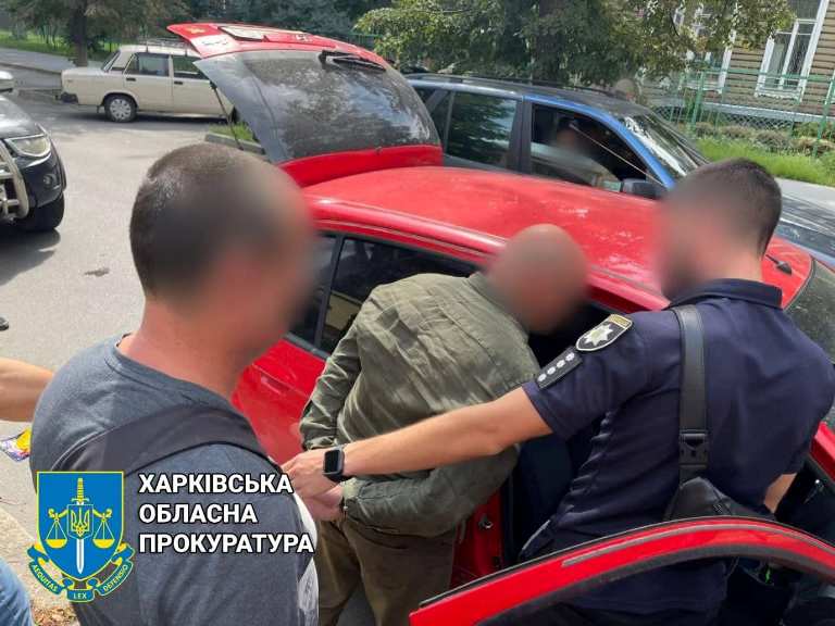 Харків'янин назвався співробітником СБУ та обманом отримав 10 тисяч доларів