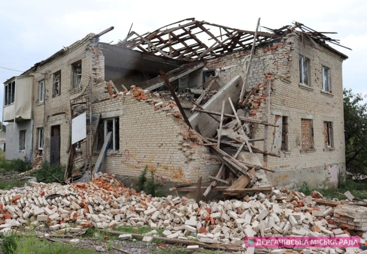 Село в Харьковской области до основания разрушено обстрелами: фоторепортаж
