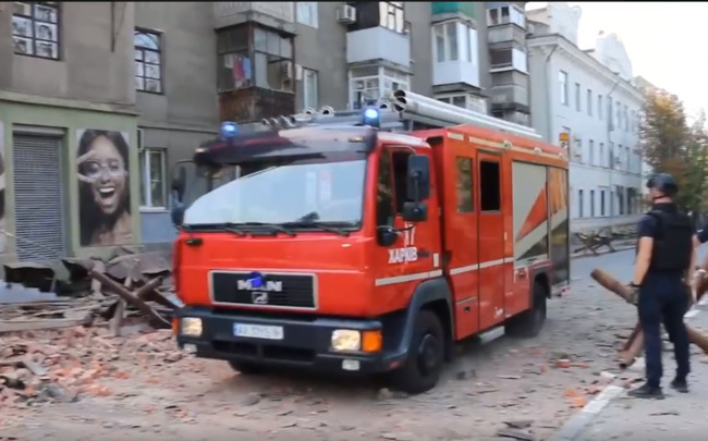 Последствия утреннего обстрела Харькова: видео с Павлового Поля