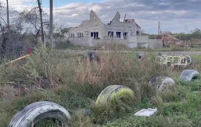 Поселок в пригороде Харькова уничтожен российскими обстрелами (видео)